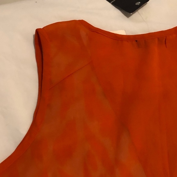 Woman - Picture 5 of 8